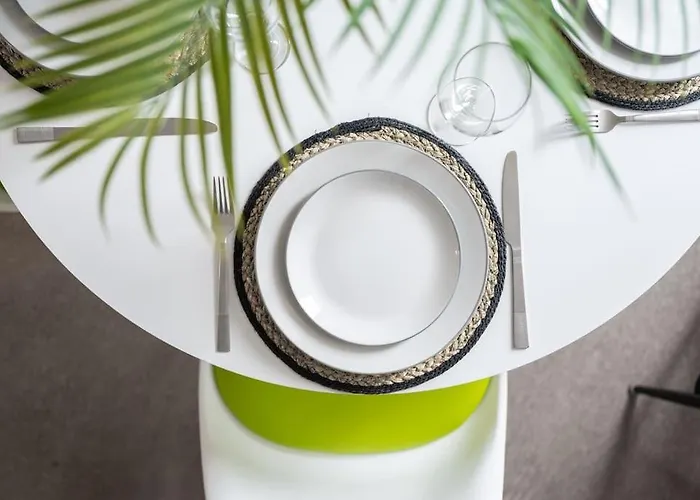 Piccadilly Luxury Three Bedroom Manchester