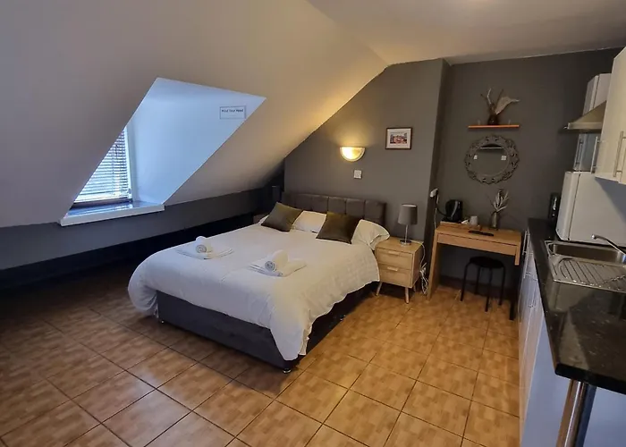 - Free Parking Guest house Manchester