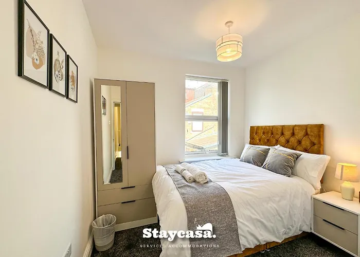 بيت ضيافة Ashfield Co-living - Private Self-cater مانشستر