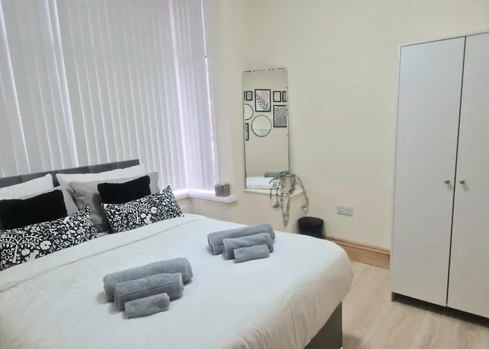 In 6 Minutes Drive To Victoria Station Ubytování v soukromí *