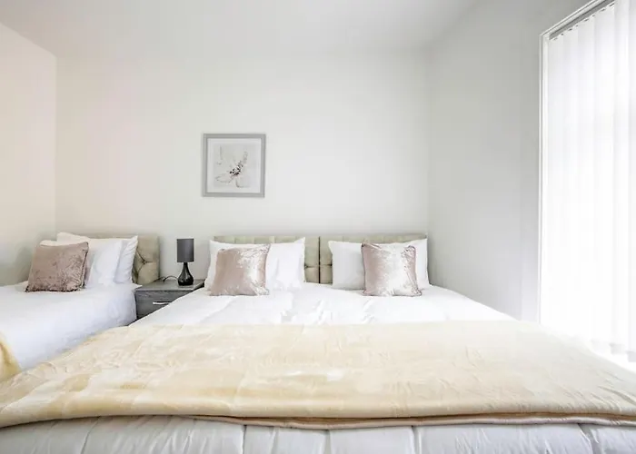 Tatil Evi Big New House - 5bdr Near Manchester