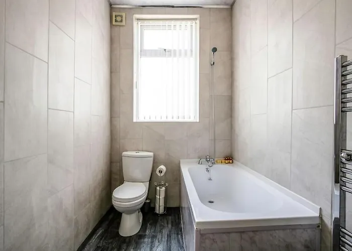 Tatil Evi Big New House - 5bdr Near Manchester