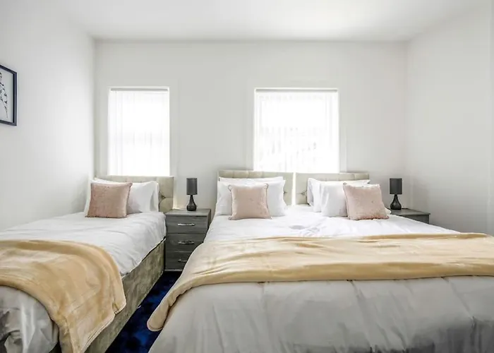 Prázdninový dům Big New House - 5bdr Near *