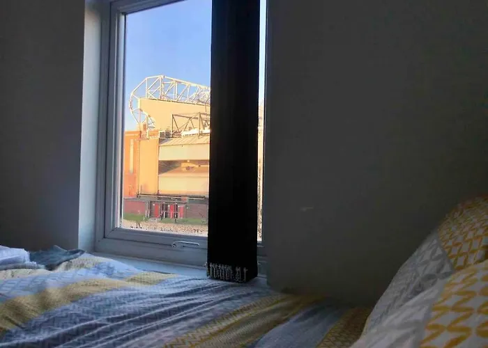 United View! Big House, Prime Location, Transport Manchester