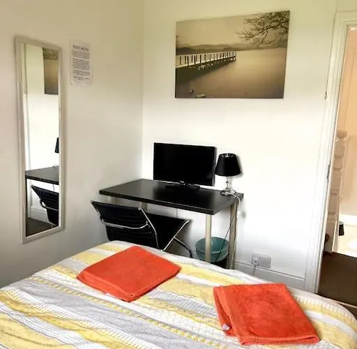 Dom wakacyjny United View! Big House, Prime Location, Transport *