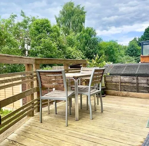 United View! Big House, Prime Location, Transport Manchester