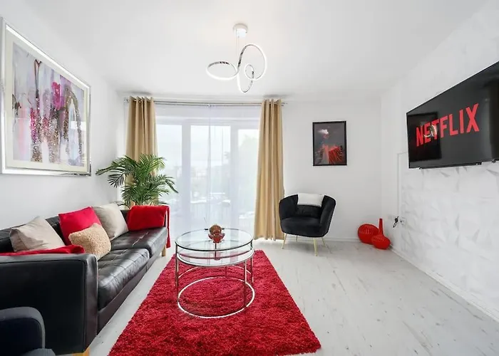 Διαμέρισμα Cityfront Luxe Near Centre Facing Etihad & Coop Live, Free Parking *