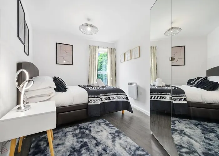 Cityfront Luxe Near Centre Facing Etihad & Coop Live, Free Parking * 맨체스터