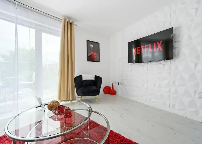 Διαμέρισμα Cityfront Luxe Near Centre Facing Etihad & Coop Live, Free Parking