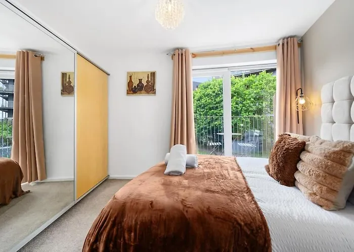 아파트 Cityfront Luxe Near Centre Facing Etihad & Coop Live, Free Parking *