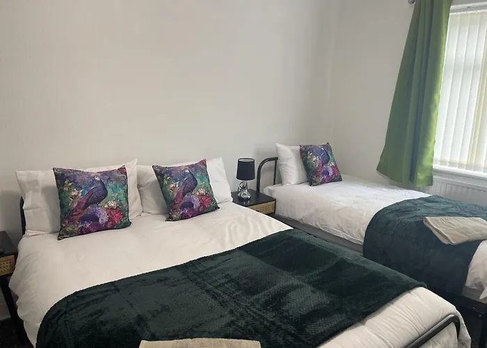 Droylsden House Vakantiehuis *