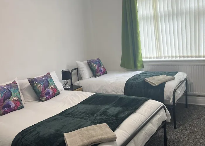 Droylsden House * Manchester