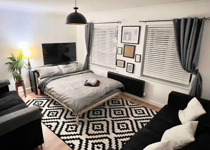 View Large 5br Town House Parking Prázdninový dům Manchester