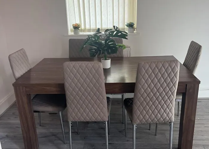 Droylsden House Vakantiehuis