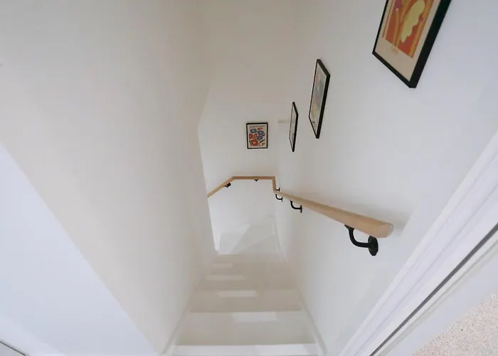 Trafford Duplex - Pass The Keys * Manchester