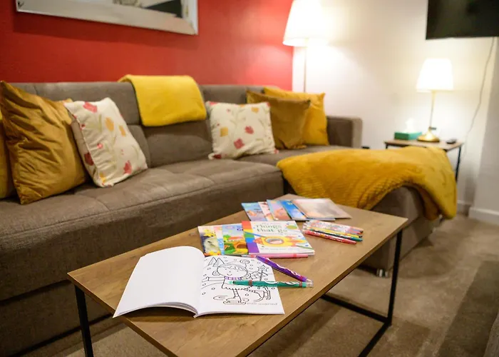 아파트 Autumn Breeze - 2br - Sofa Bed - Wifi - Free Parking - - Didsbury *