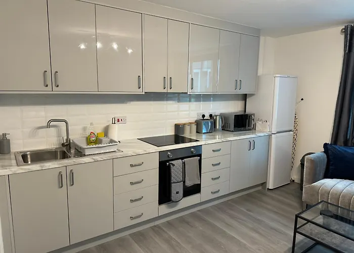 Apartament Spacious 2 Double Bedroom Near Centre, Salford *