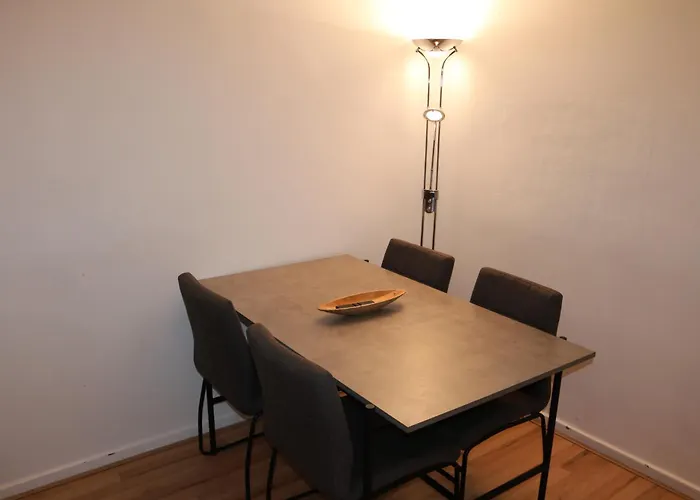 Cosy 2 Bed With Parking Near Piccadilly, Etihad Stadium And Coop Live Sleeps Up To 5 Tatil Evi