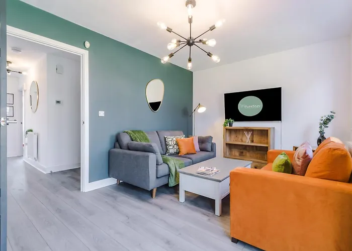 Stunning House In For Business & Leisure - Wi-fi & Parking By Purestay Serviced 빌라 맨체스터