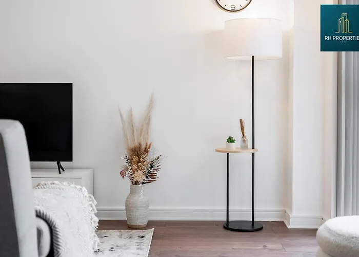 Modern Near Centre *