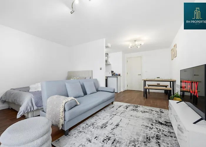 Modern Near Centre *