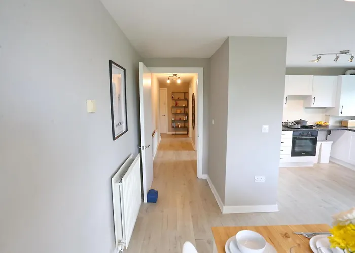 Sunny 10mins To Coop Arena - Pass The Keys 맨체스터