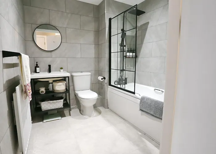 Sunny 10mins To Coop Arena - Pass The Keys 맨체스터