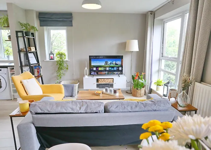 Sunny 10mins To Coop Arena - Pass The Keys