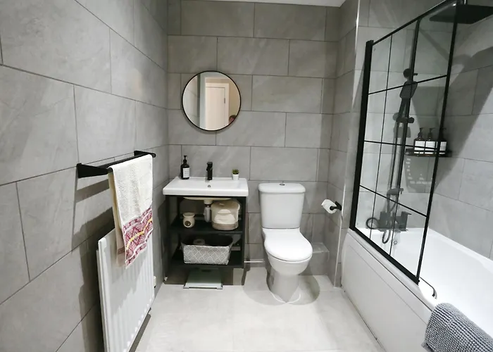 Sunny 10mins To Coop Arena - Pass The Keys * Manchester