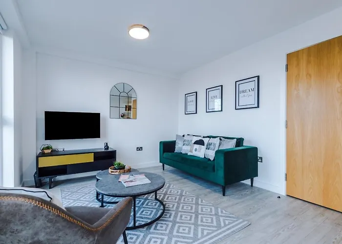 Apartament 2bed Duplex Near Mediacity & Centre, Easter Deals Now On