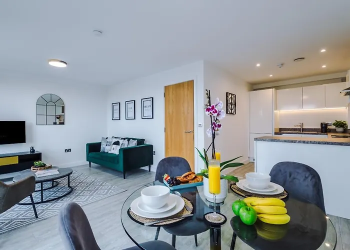 2bed Duplex Near Mediacity & Centre, Easter Deals Now On