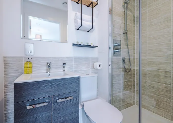 2bed Duplex Near Mediacity & Centre, Easter Deals Now On