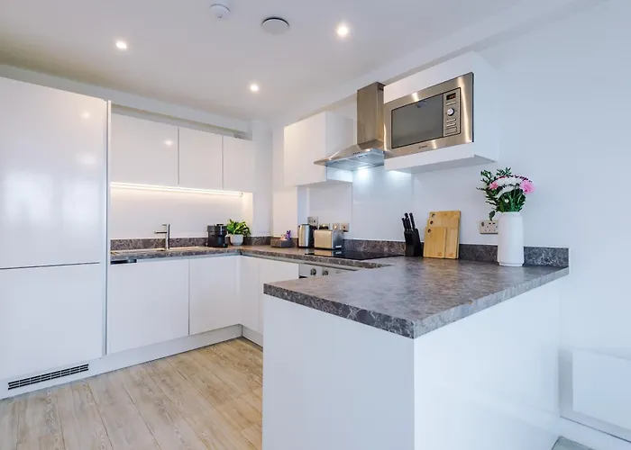 Apartament 2bed Duplex Near Mediacity & Centre, Easter Deals Now On