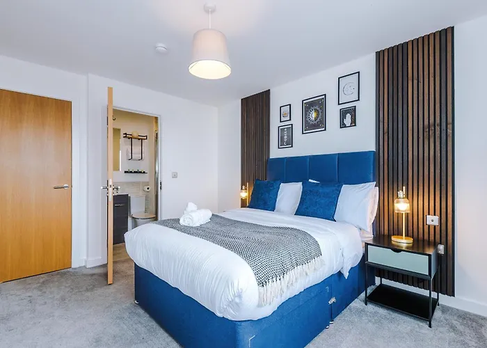 2bed Duplex Near Mediacity & Centre, Easter Deals Now On * Manchester