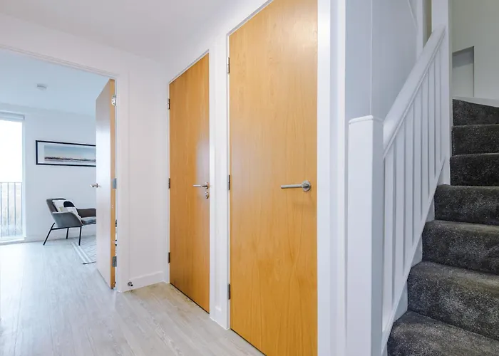 2bed Duplex Near Mediacity & Centre, Easter Deals Now On