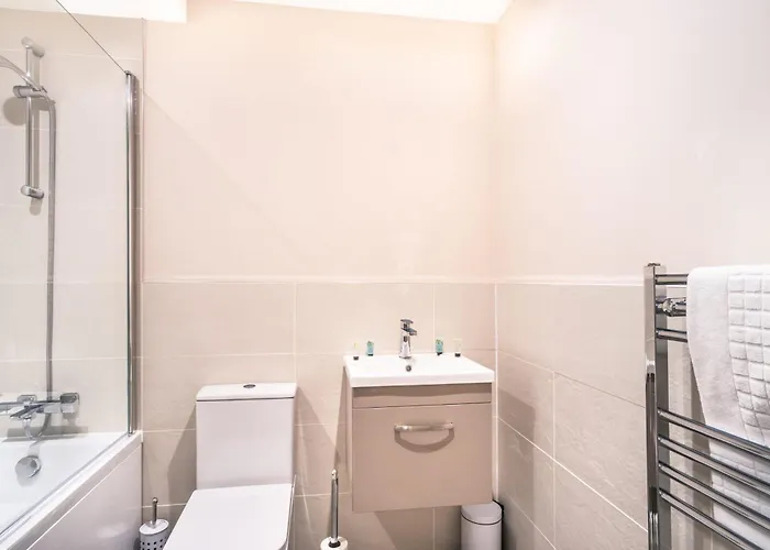 Fantastic 2 Bedroom アパート