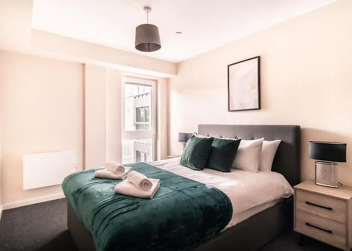 Lovely 2 Bedroom * Manchester