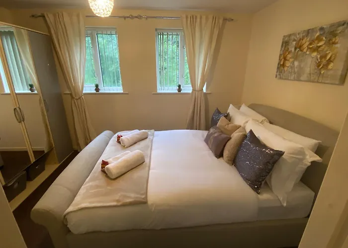 公寓 Lovely 2 Dbl Bed Near Heaton Park And North Hospital With Parking