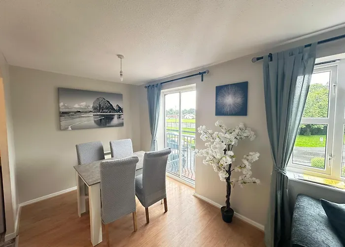 Lovely 2 Dbl Bed Near Heaton Park And North Hospital With Parking 曼彻斯特