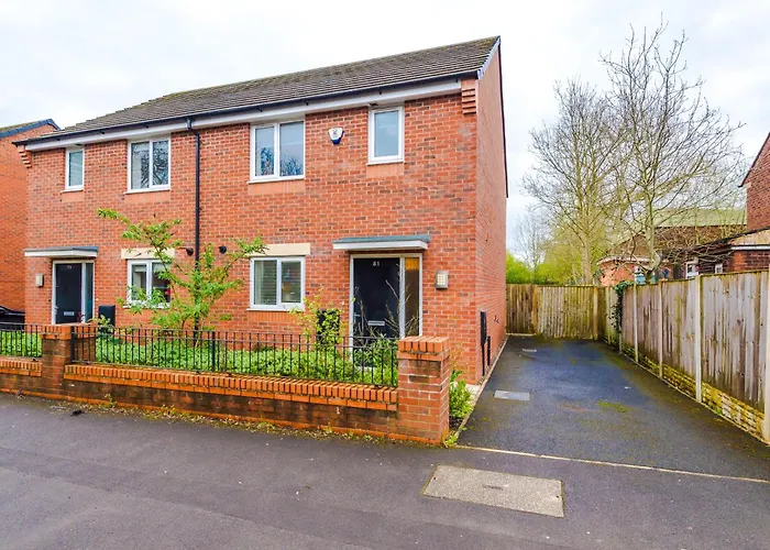 3bdr House By Vista Short Lets & Serviced With Pool Table And Driveway Parking Сasa de vacaciones *