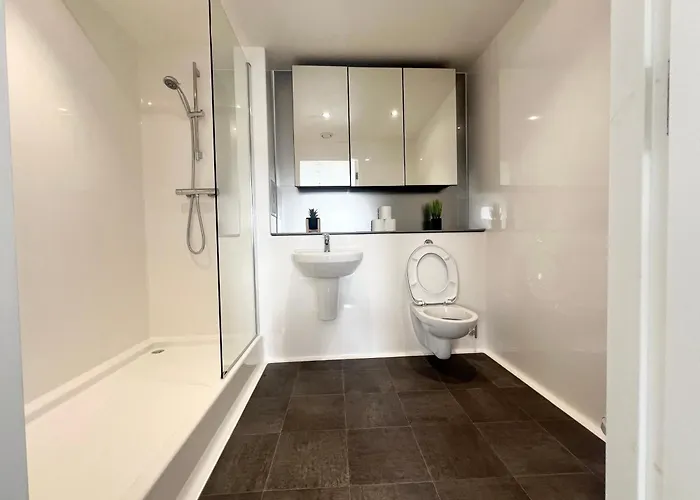 Lovely 2 Bedroom Διαμέρισμα