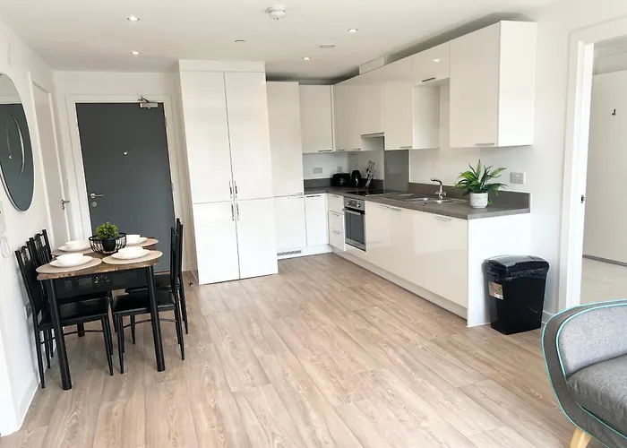 Appartement Lovely 2 Bedroom *