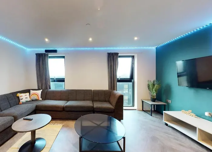 For Students Only Canvas * 맨체스터