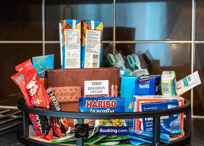 Cosy 4-bed House L Garden L Free Parking L Wifi L Specious L Hosted By The Cosy Corner Nationwide 맨체스터