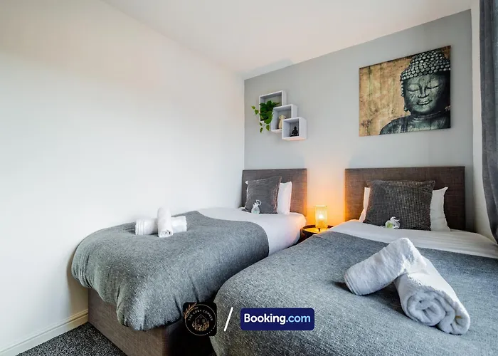 아파트 Cosy 4-bed House L Garden L Free Parking L Wifi L Specious L Hosted By The Cosy Corner Nationwide