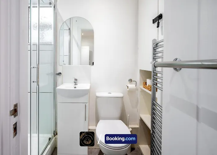 Cosy 3-bed House L Garden L Free Parking L Stretford L Sleeps 7 L Book Today With The Cosy Corner Nationwide * 맨체스터