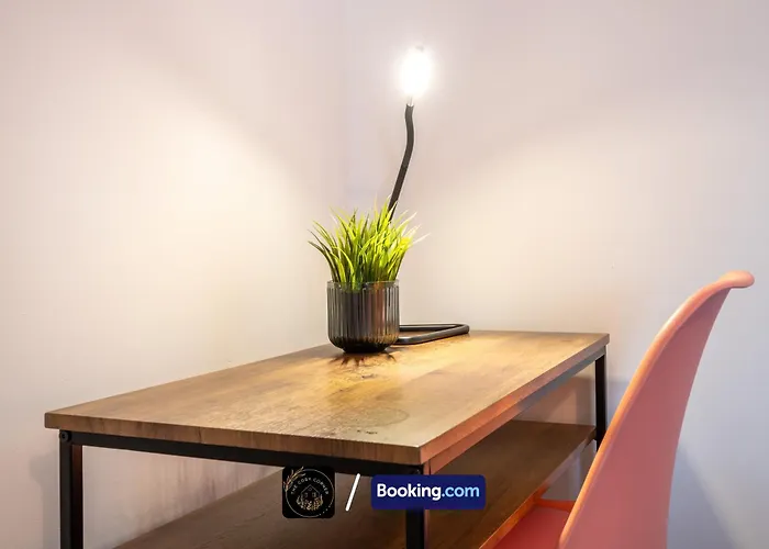 Cosy 3-bed House L Garden L Free Parking L Stretford L Sleeps 7 L Book Today With The Cosy Corner Nationwide