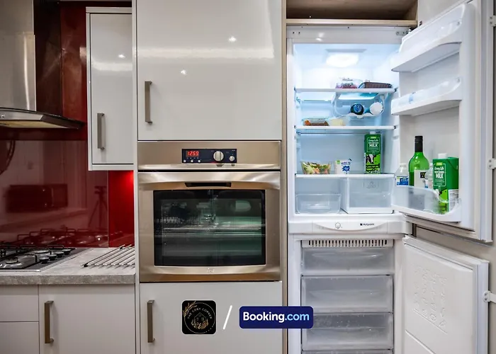 Apartment Cosy 3-bed House L Garden L Free Parking L Stretford L Sleeps 7 L Book Today With The Cosy Corner Nationwide Manchester