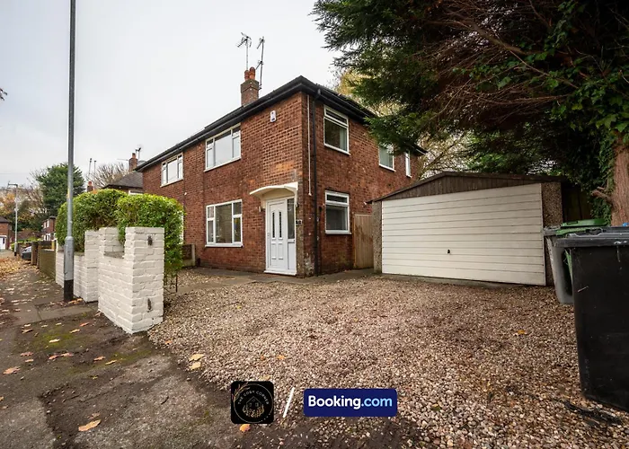 Cosy 3-bed House L Garden L Free Parking L Stretford L Sleeps 7 L Book Today With The Cosy Corner Nationwide Apartment *