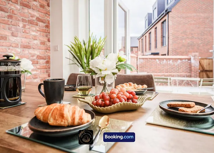 아파트 3-bed House L Free Parking L Wifi L Your Away From Hosted By The Cosy Corner Nationwide